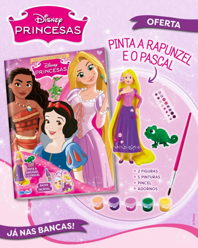 A nova edição da revista Disney Princesas está de volta às bancas! 🎀 Vem com a Aurora e as Três Fadas Madrinhas em busca da porta que se abrirá com a chave misteriosa que encontraram. Prepara os teus materiais e pinta os diversos desenhos que estão preparados para ti. De oferta, recebes um kit para pintar a Rapunzel e o Pascal. Mãos à obra, artista! 🎨